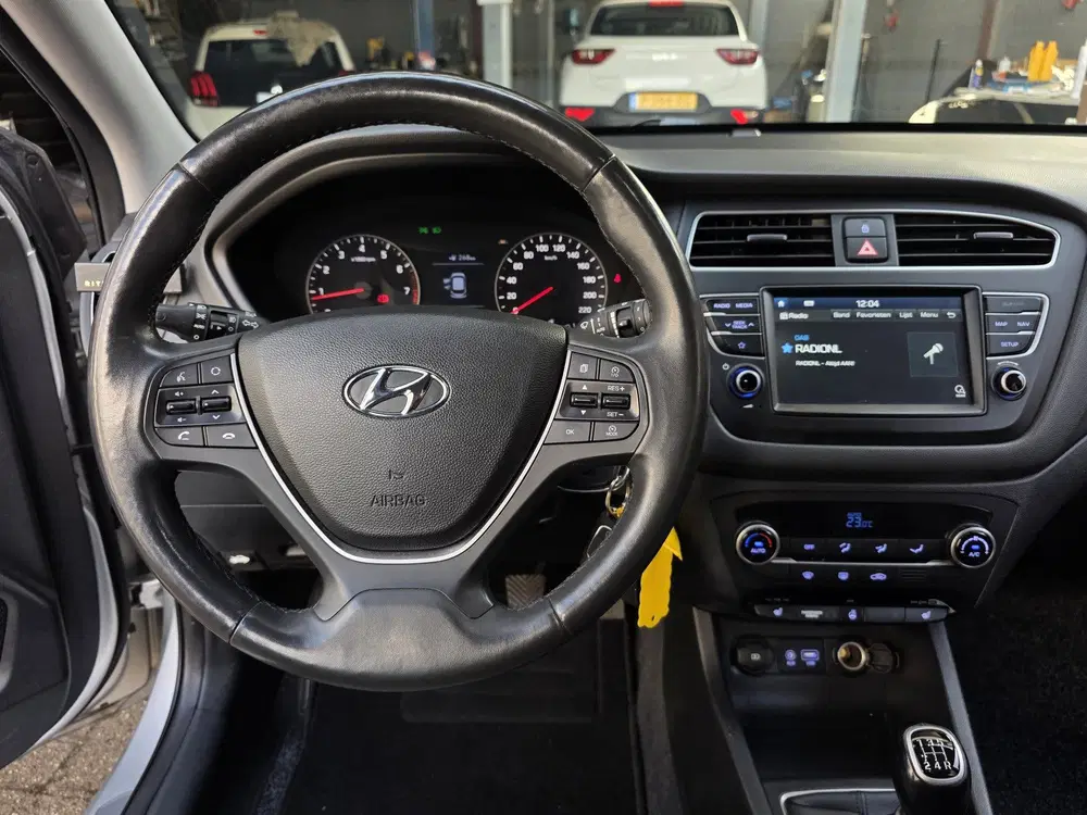Hyundai i20 1.2i Premium Camera Carplay Nwstaat Carpas uit 2019, foto 2