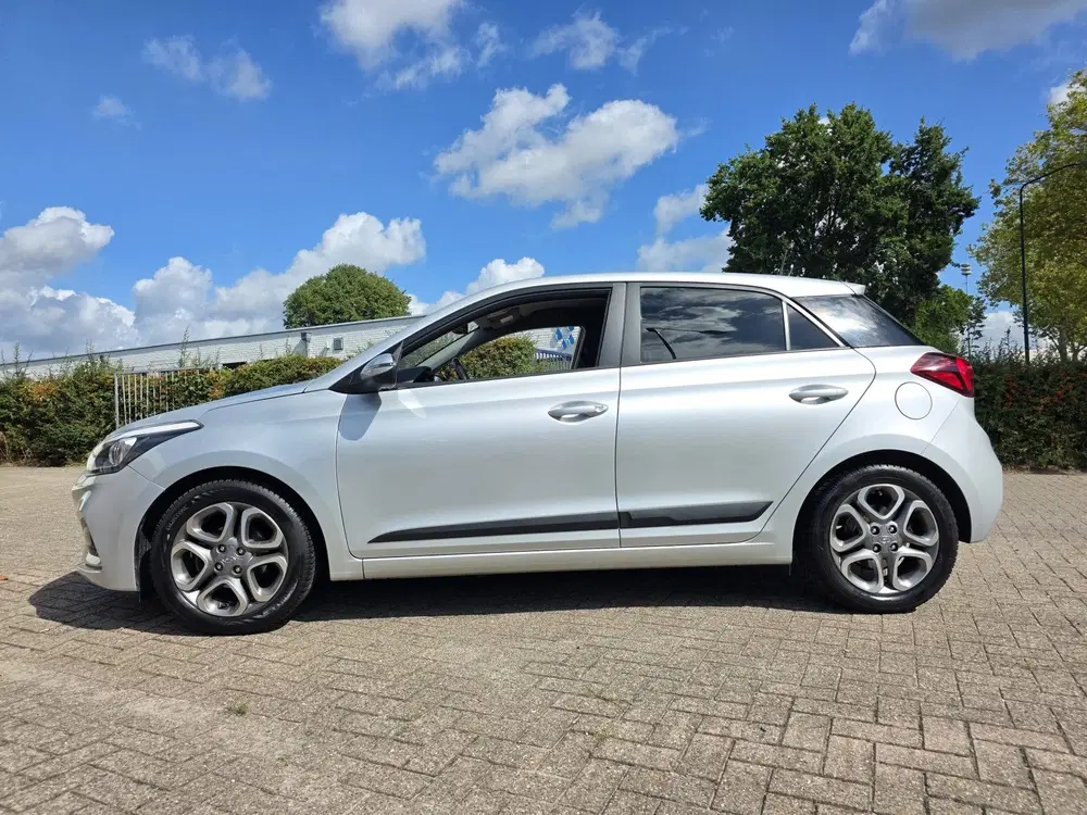 Hyundai i20 1.2i Premium Camera Carplay Nwstaat Carpas uit 2019, foto 9