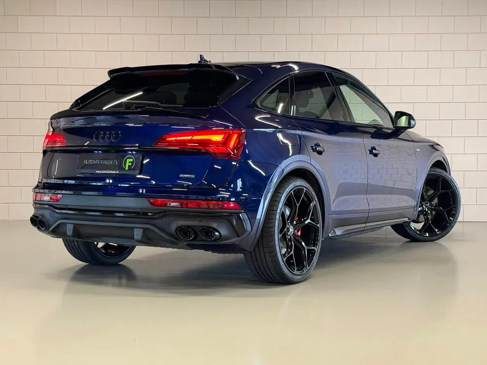 Audi Q5 50 TFSI e quattro Competition Black Optic uit 2023, foto 3