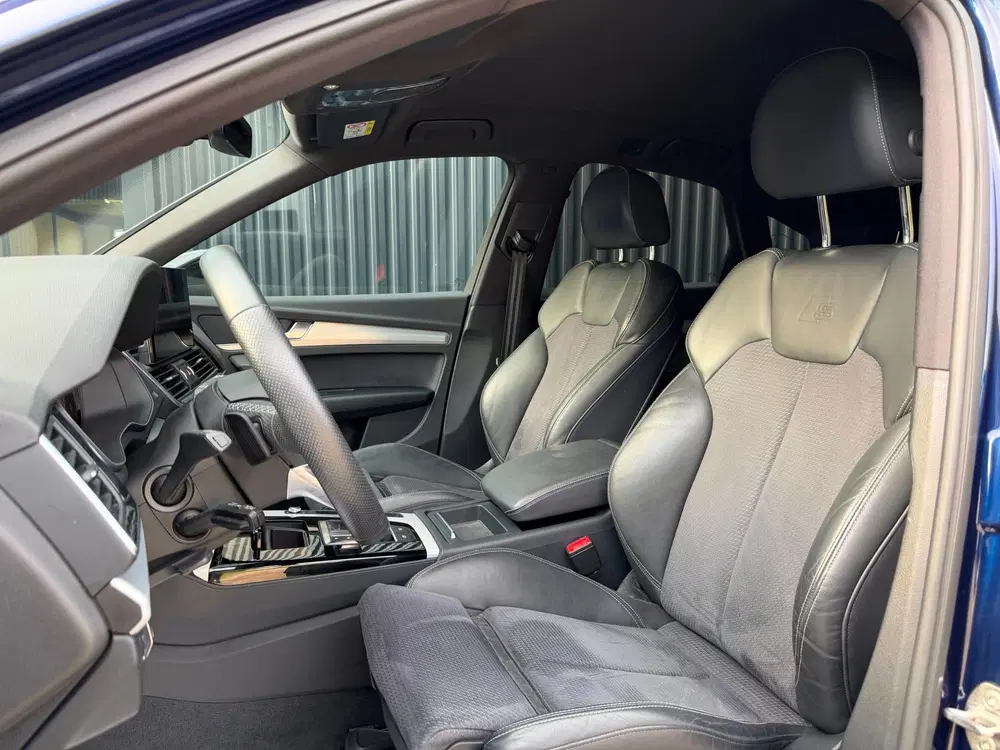 Audi Q5 50 TFSI e quattro Competition Black Optic uit 2023, foto 4