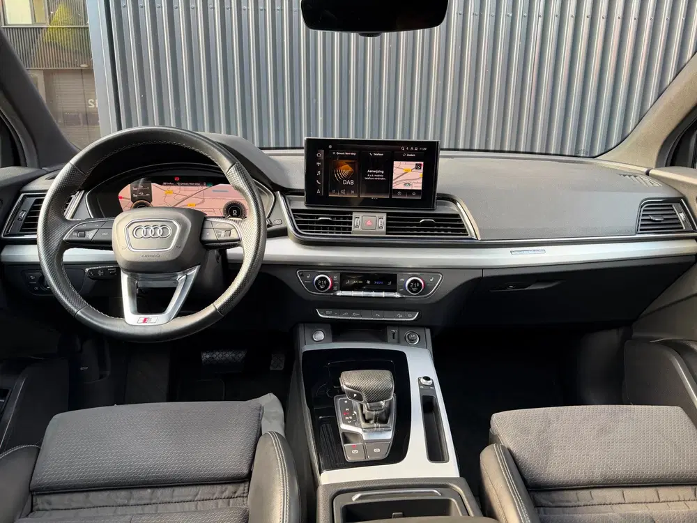 Audi Q5 50 TFSI e quattro Competition Black Optic uit 2023, foto 5