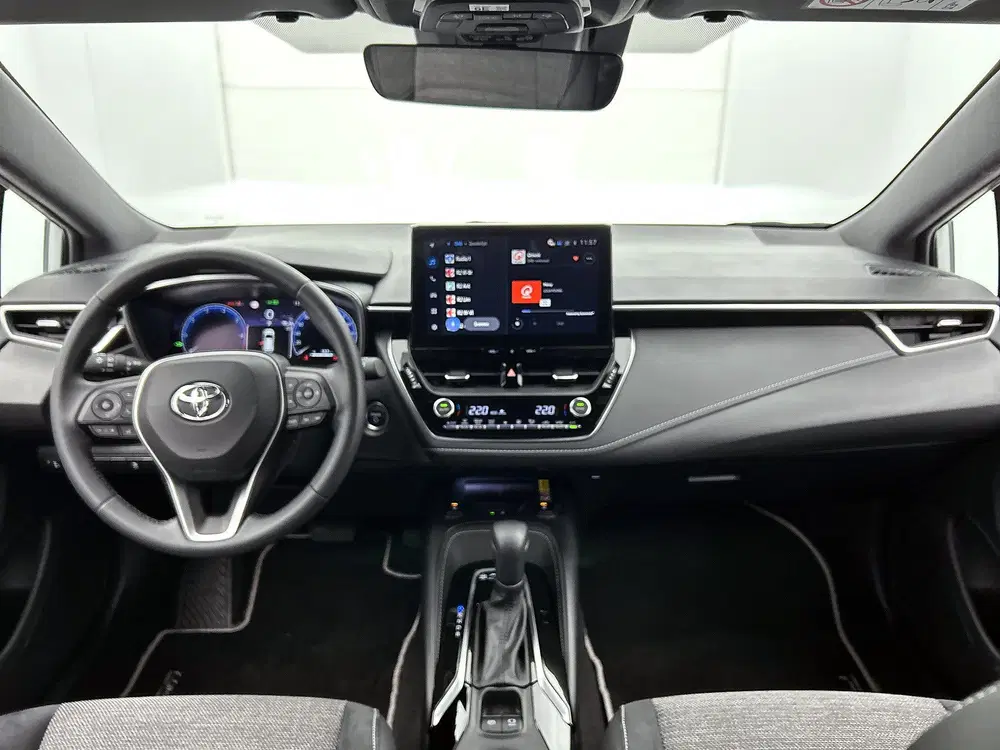Toyota Corolla Hybrid 140 Dynamic uit 2025, foto 4