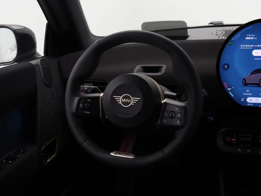 Mini John Cooper Works E John Cooper Works Pakket M Accu conditie uit 2026, foto 2