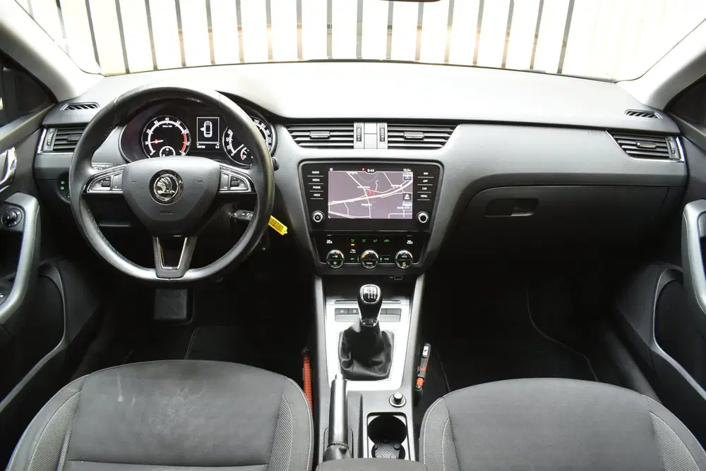 Skoda Octavia 1.0 TSI Greentech Business Edition CarPl uit 2019, foto 3