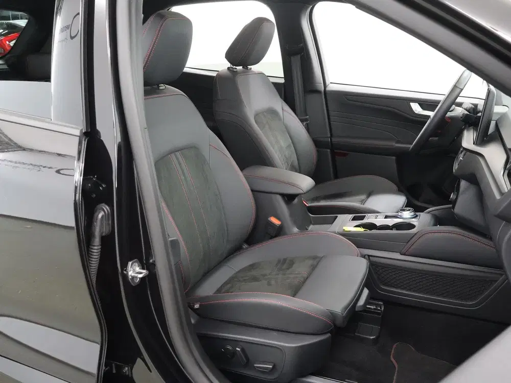 Ford Kuga 2.5 PHEV ST-Line X uit 2025, foto 11