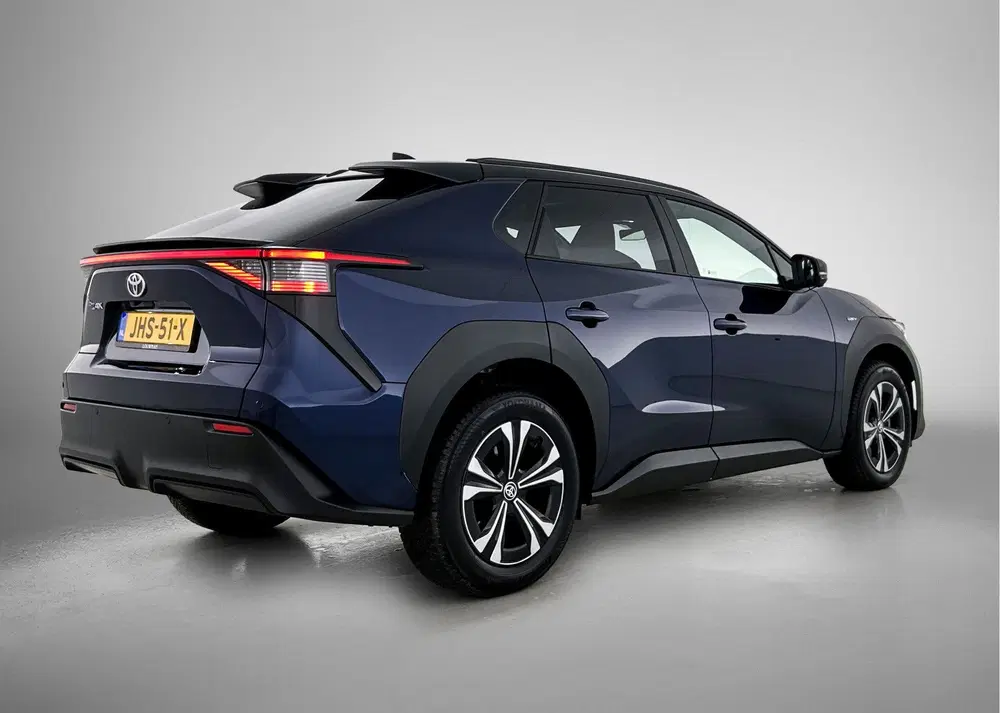 Toyota bZ4X Dynamic 71 kWh uit 2025, foto 2