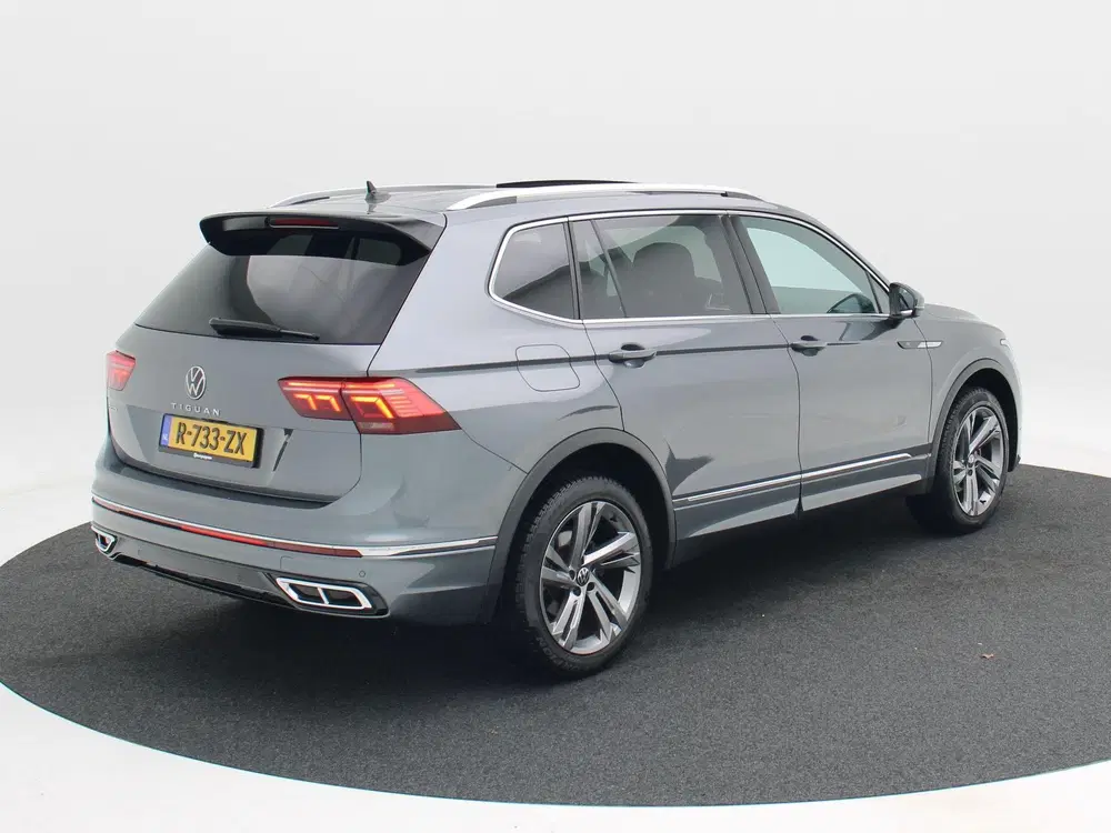 Volkswagen Tiguan Allspace 1.5 TSi 150 Pk Automaat R-Line Bu uit 2023, foto 2