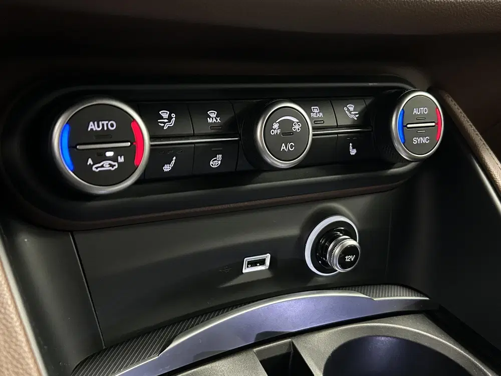 Alfa Romeo Stelvio 2.0 T AWD Veloce uit 2020, foto 13