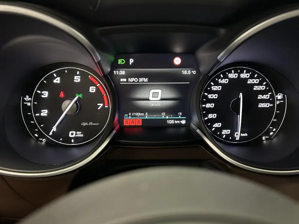 Alfa Romeo Stelvio 2.0 T AWD Veloce uit 2020, foto 4