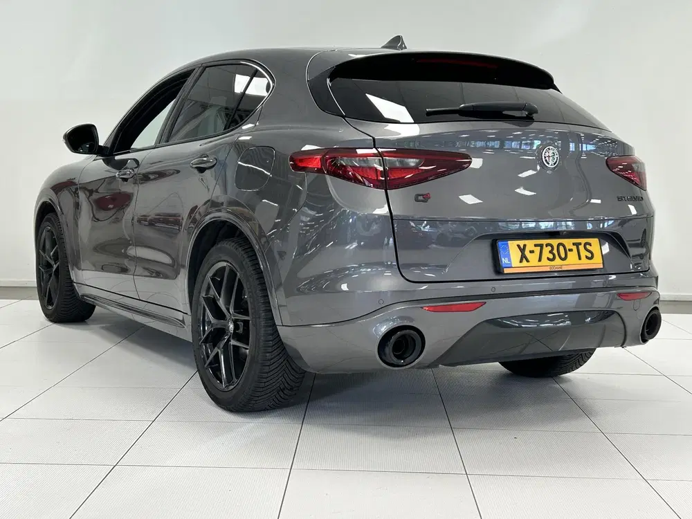 Alfa Romeo Stelvio 2.0 T AWD Veloce uit 2020, foto 6