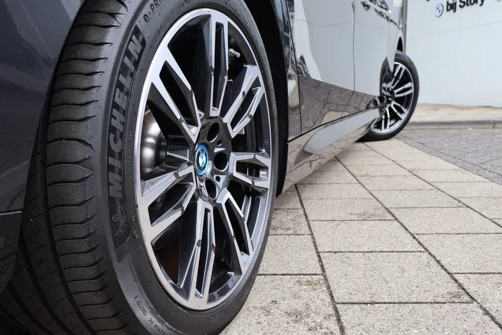 BMW i5 eDrive40 M Sport uit 2025, foto 10