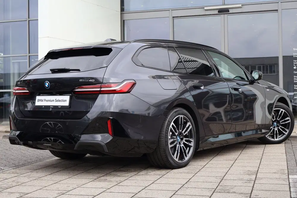 BMW i5 eDrive40 M Sport uit 2025, foto 11