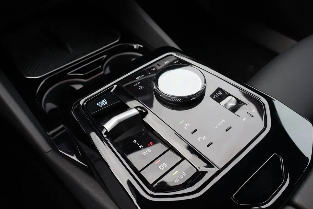 BMW i5 eDrive40 M Sport uit 2025, foto 15