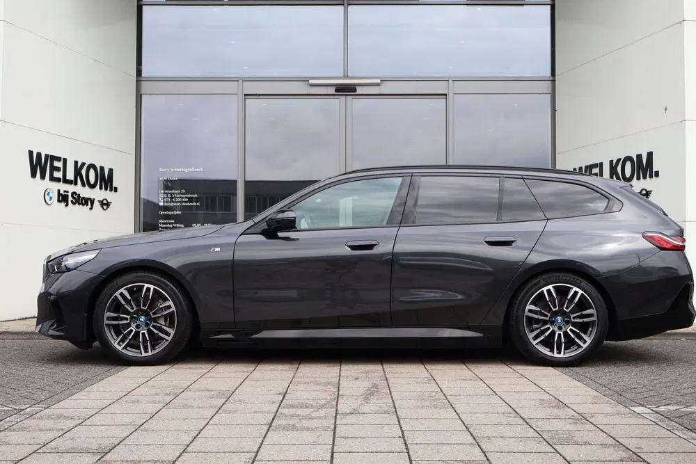 BMW i5 eDrive40 M Sport uit 2025, foto 7