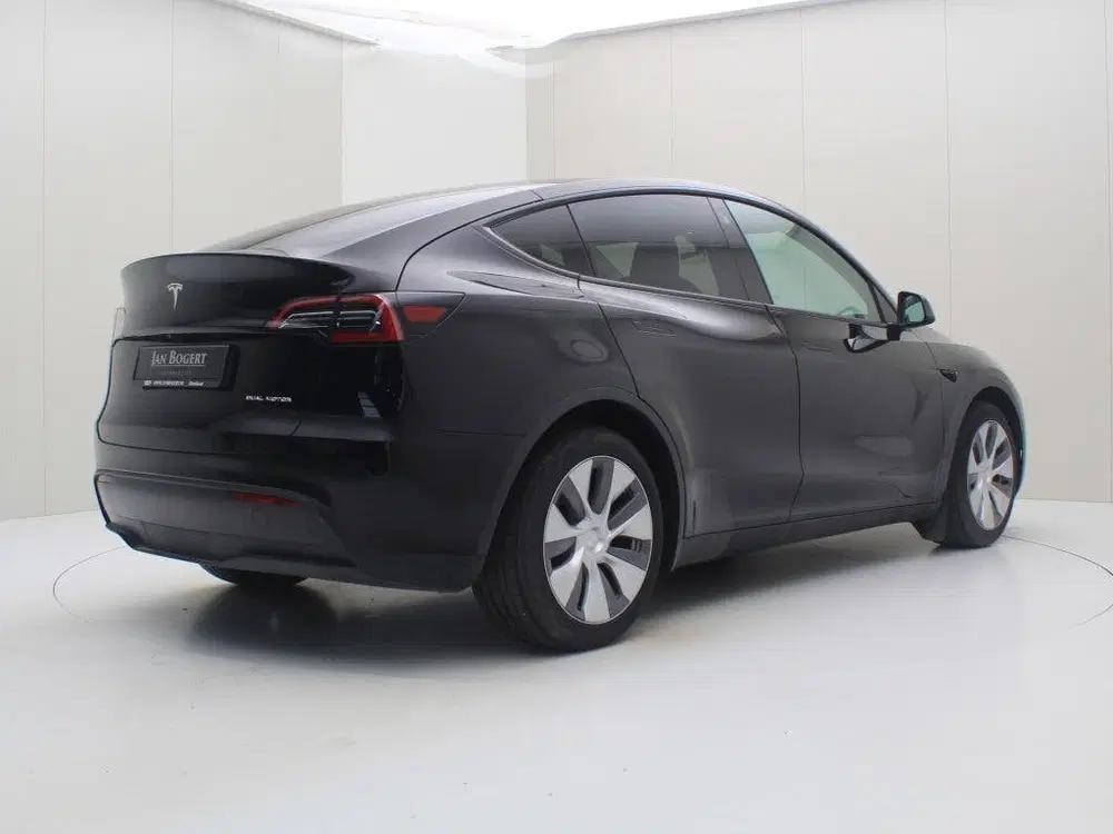 Tesla Model Y Long Range AWD 75kWh 351pk 95% SoH [ AMD R uit 2023, foto 3