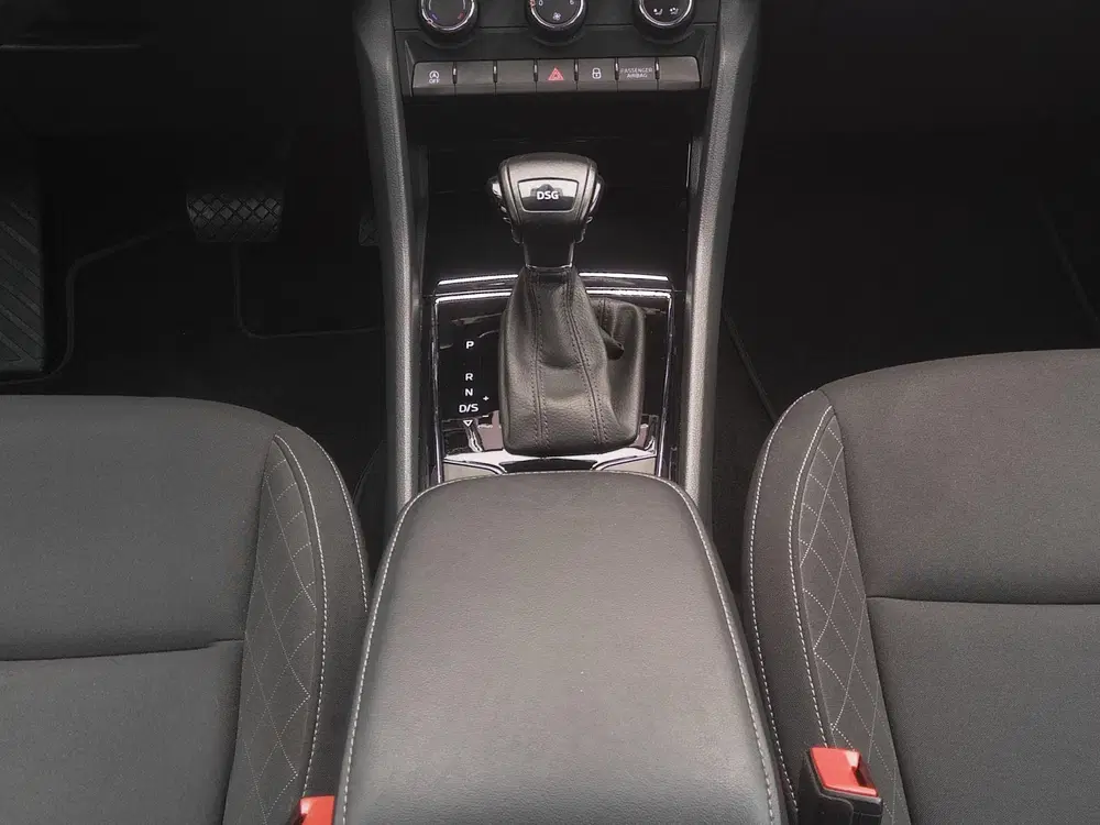 Skoda Karoq 1.5 TSI 150pk AUTOMAAT Ambition uit 2020, foto 9