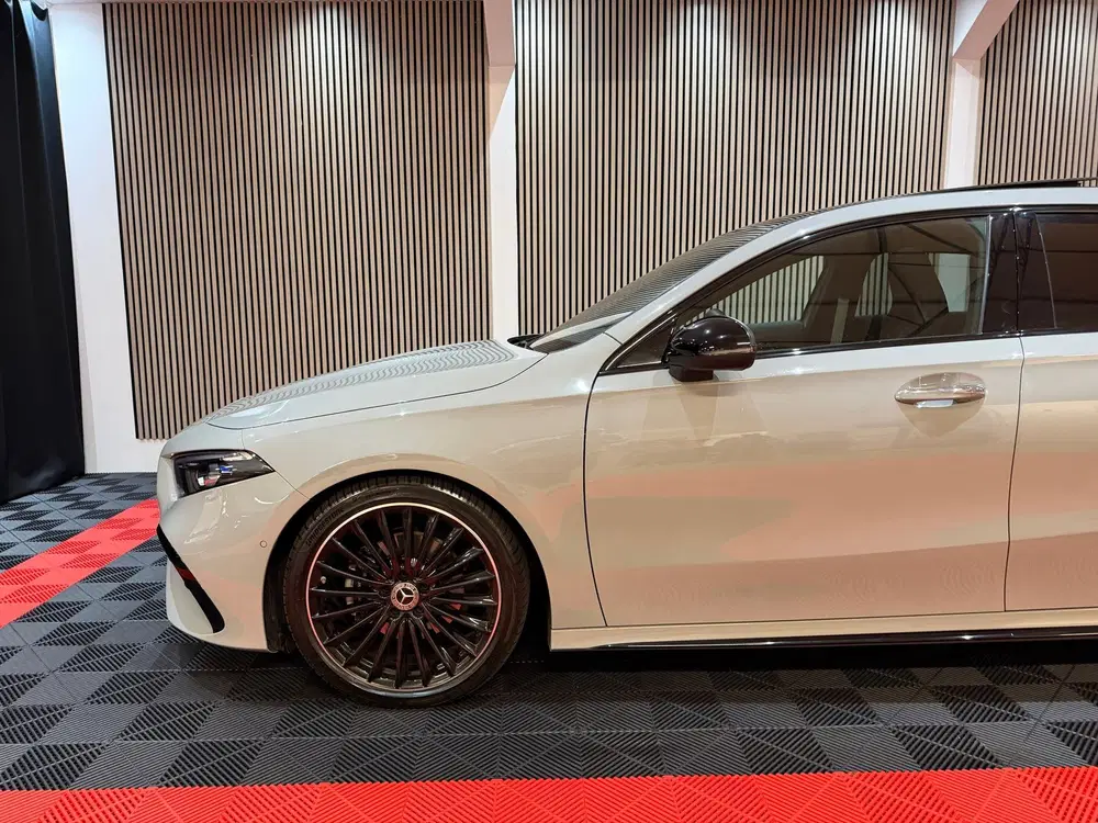 Mercedes-Benz A-Klasse A200 Star Edition AMG Line LIMITED 20 uit 2025, foto 11
