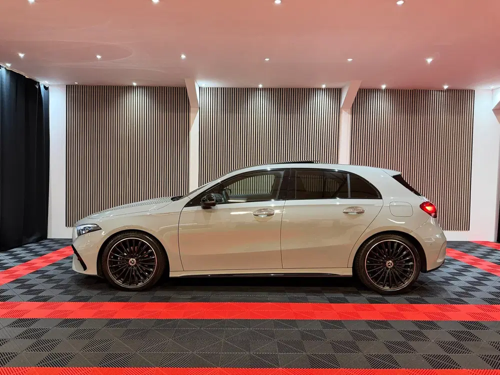 Mercedes-Benz A-Klasse A200 Star Edition AMG Line LIMITED 20 uit 2025, foto 15