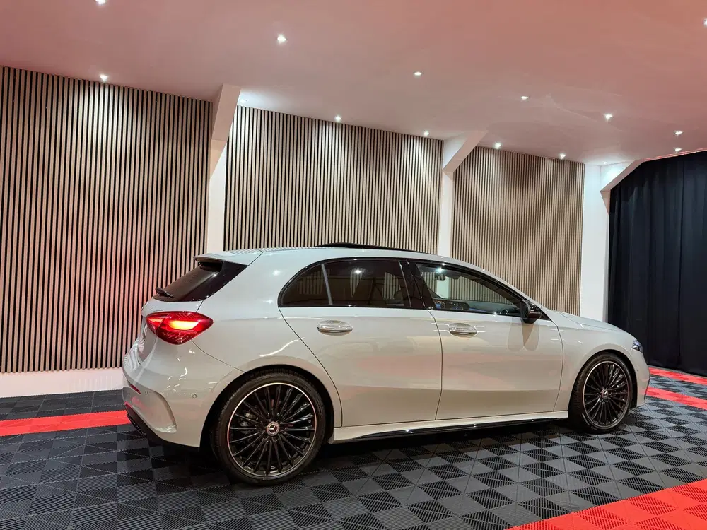 Mercedes-Benz A-Klasse A200 Star Edition AMG Line LIMITED 20 uit 2025, foto 5