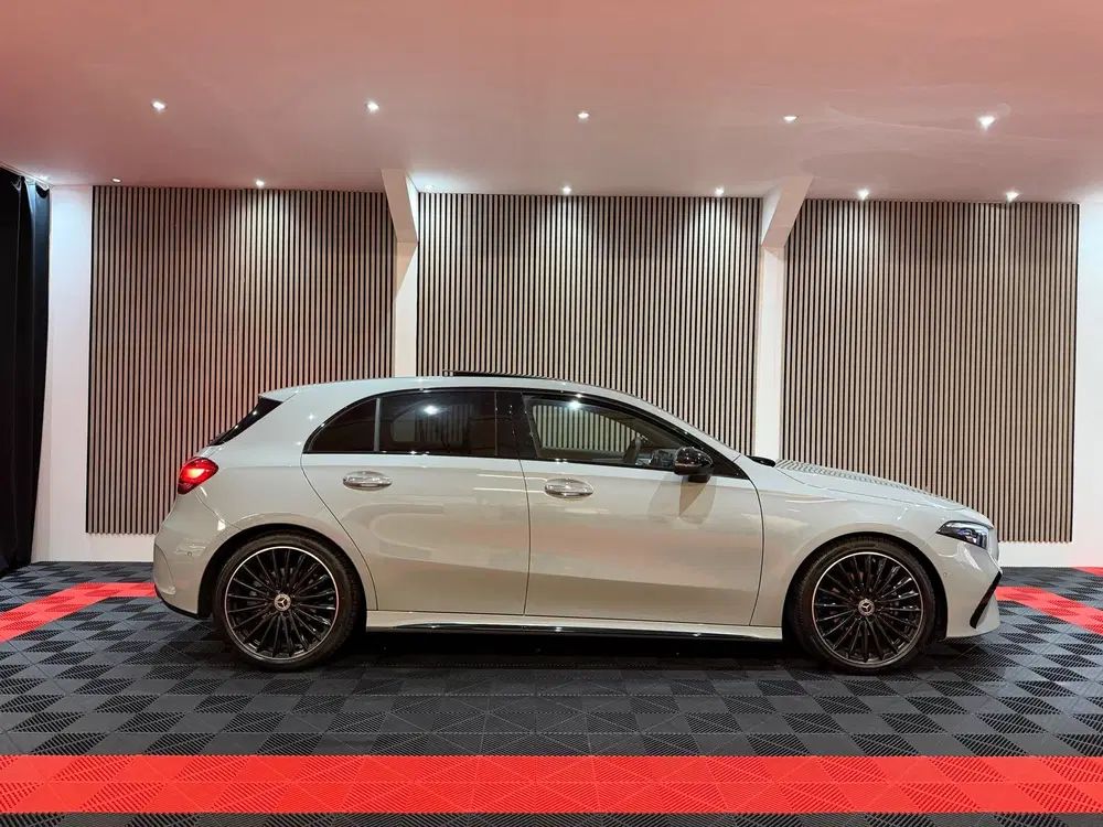 Mercedes-Benz A-Klasse A200 Star Edition AMG Line LIMITED 20 uit 2025, foto 7