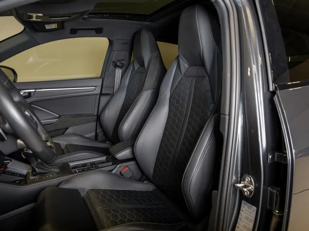 Audi Q3 TFSI RS uit 2022, foto 8