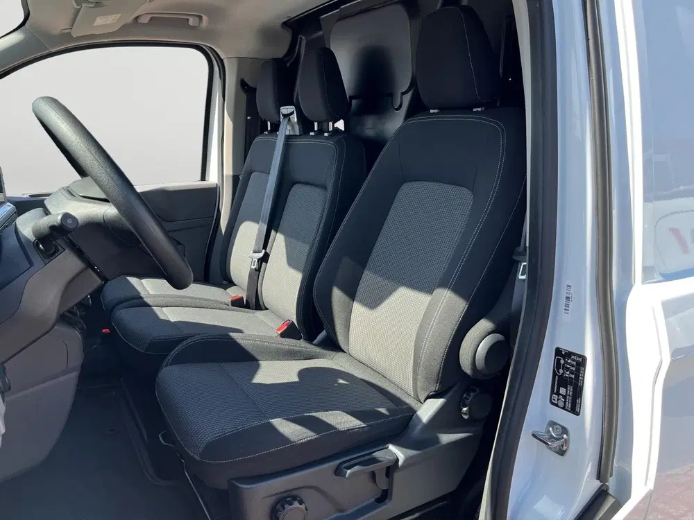 Volkswagen Transporter 2.0 TDI L2H1 30 uit 2025, foto 4