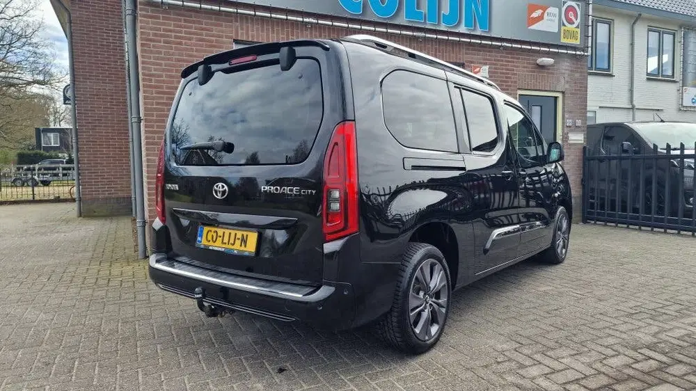 Toyota Proace City 1.2 Turbo Executive L2 Long uit 2022, foto 2