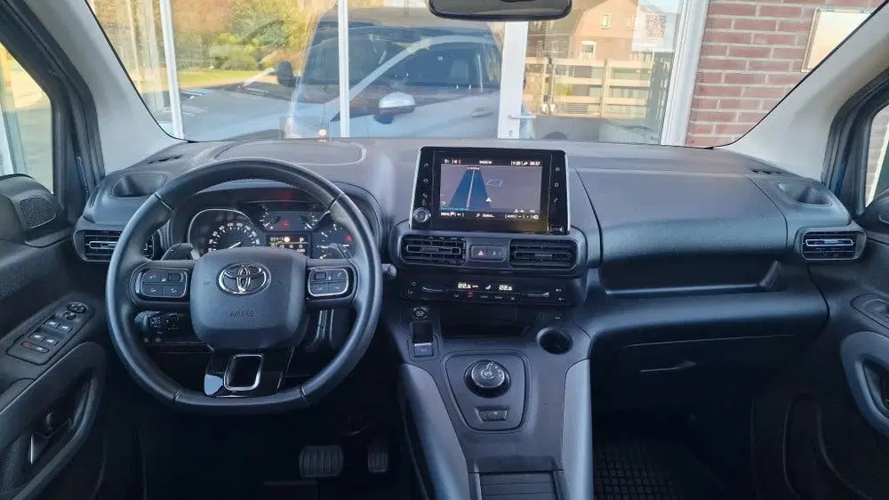 Toyota Proace City 1.2 Turbo Executive L2 Long uit 2022, foto 3