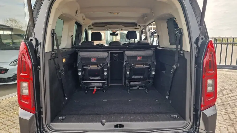 Toyota Proace City 1.2 Turbo Executive L2 Long uit 2022, foto 6