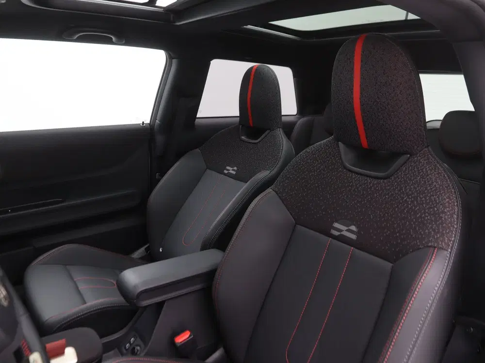 Mini John Cooper Works John Cooper Works Pakket M (bj 2025) uit 2025, foto 4