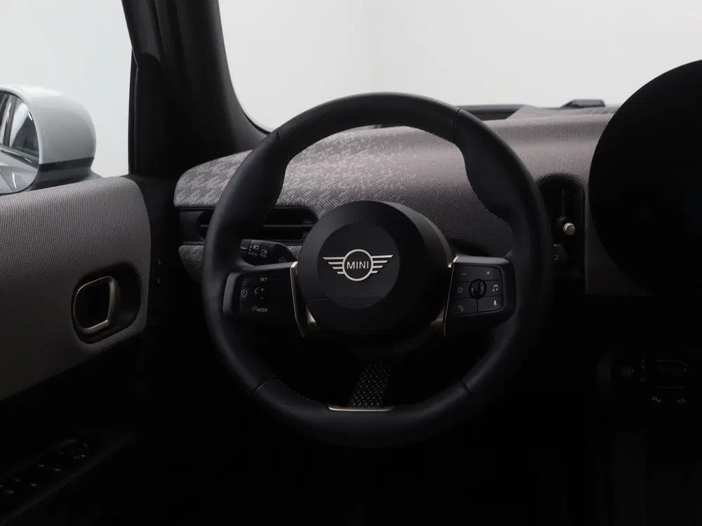Mini Cooper C Cooper C Favoured Pakket M (bj 2025 uit 2025, foto 2