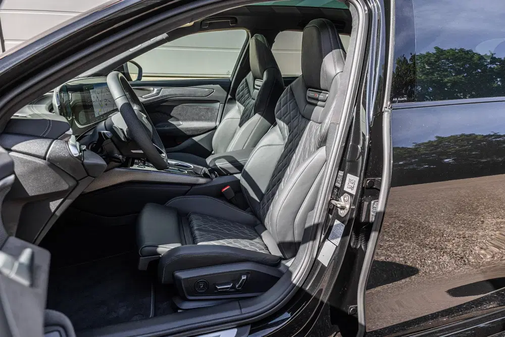 Audi A6 55 TFSI-e 367pk Quattro S edition Competit uit 2026, foto 4