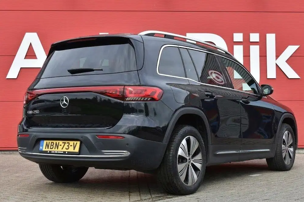 Mercedes-Benz EQB 250 Luxury Line 7p. 67 kWh LED uit 2023, foto 2
