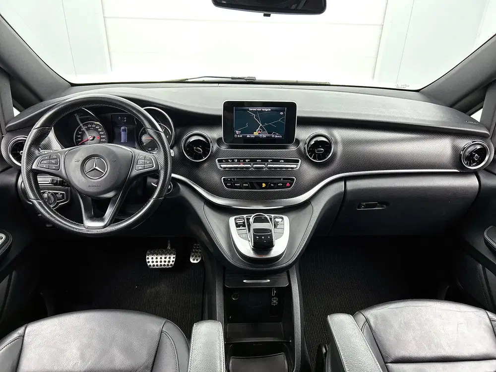 Mercedes-Benz V-Klasse 300d Lang DC Avantgarde AMG DAB uit 2020, foto 8