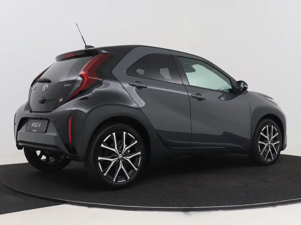 Toyota Aygo X Hybrid 115 GR Sport uit 2026, foto 4