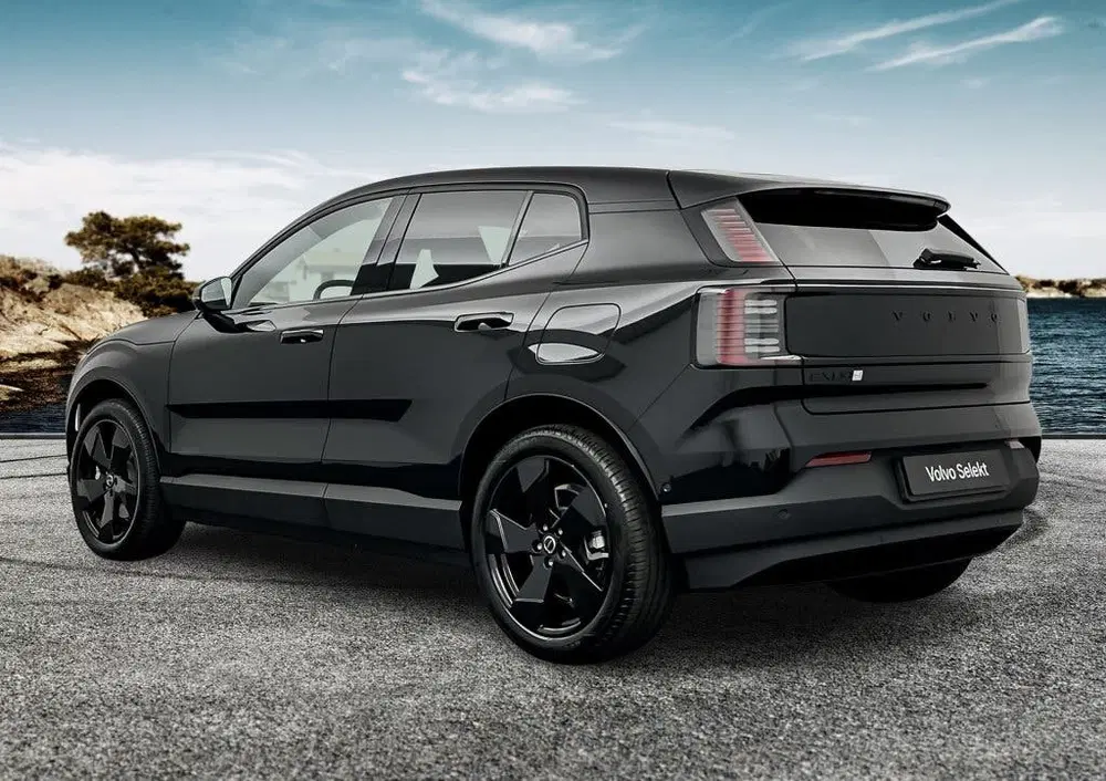 Volvo EX30 P5 Long Range Ultra Black Edition (bj 2026 uit 2026, foto 4