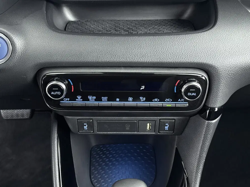 Toyota Yaris 1.5 Hybrid Executive Limited uit 2023, foto 10