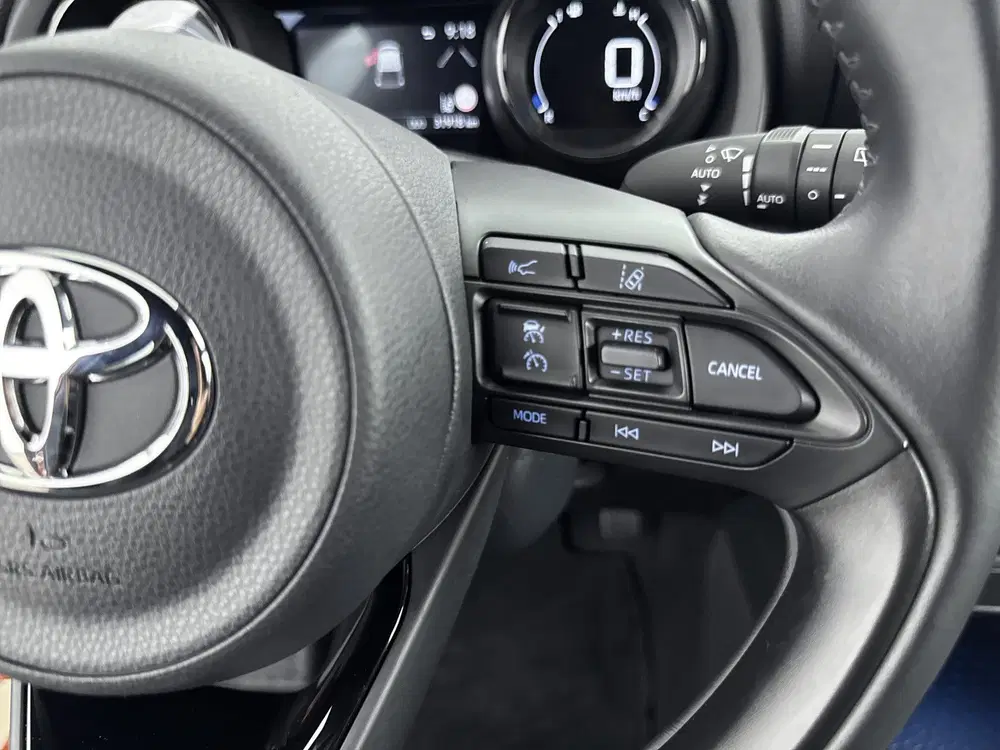 Toyota Yaris 1.5 Hybrid Executive Limited uit 2023, foto 15