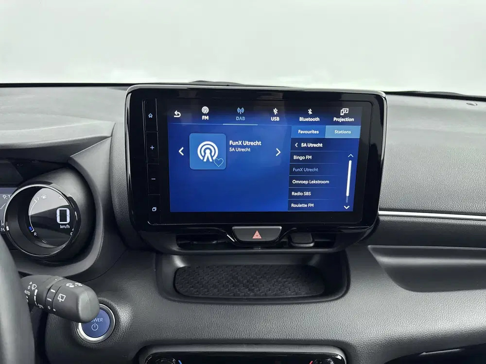 Toyota Yaris 1.5 Hybrid Executive Limited uit 2023, foto 7