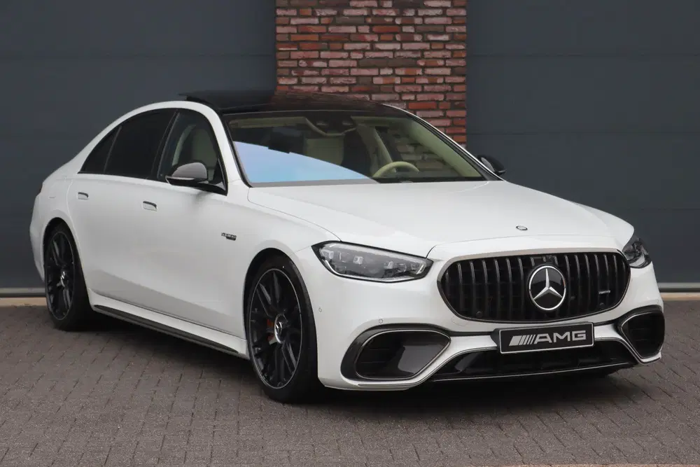 Mercedes-Benz S-Klasse AMG 63 S E Performance uit 2025, foto 3