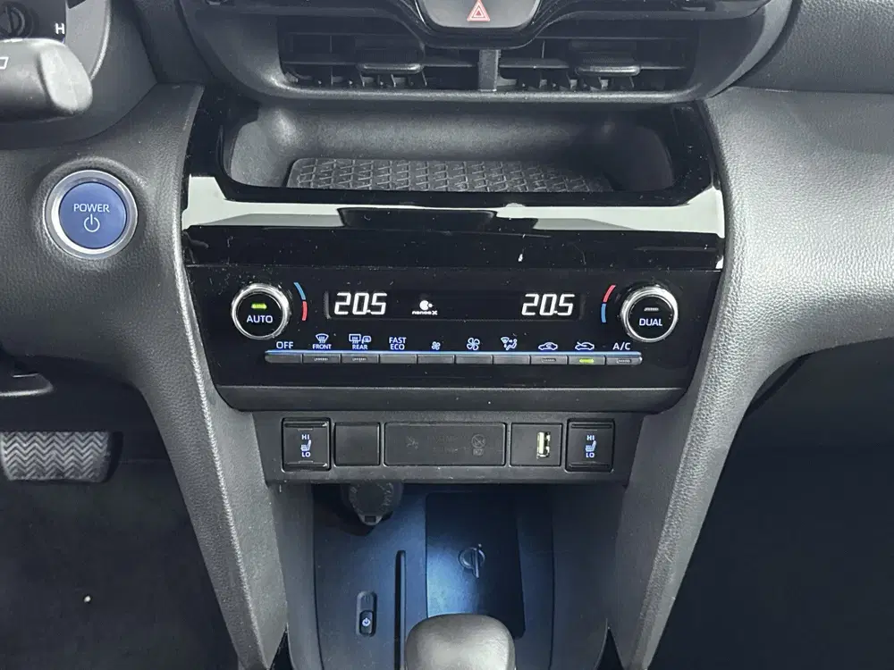 Toyota Yaris Cross 1.5 Hybrid Adventure Dodehoek Detectie uit 2023, foto 10