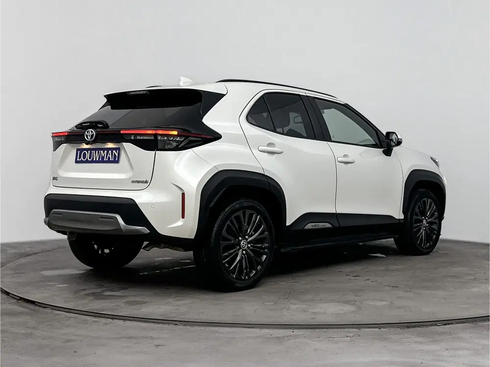 Toyota Yaris Cross 1.5 Hybrid Adventure Dodehoek Detectie uit 2023, foto 2