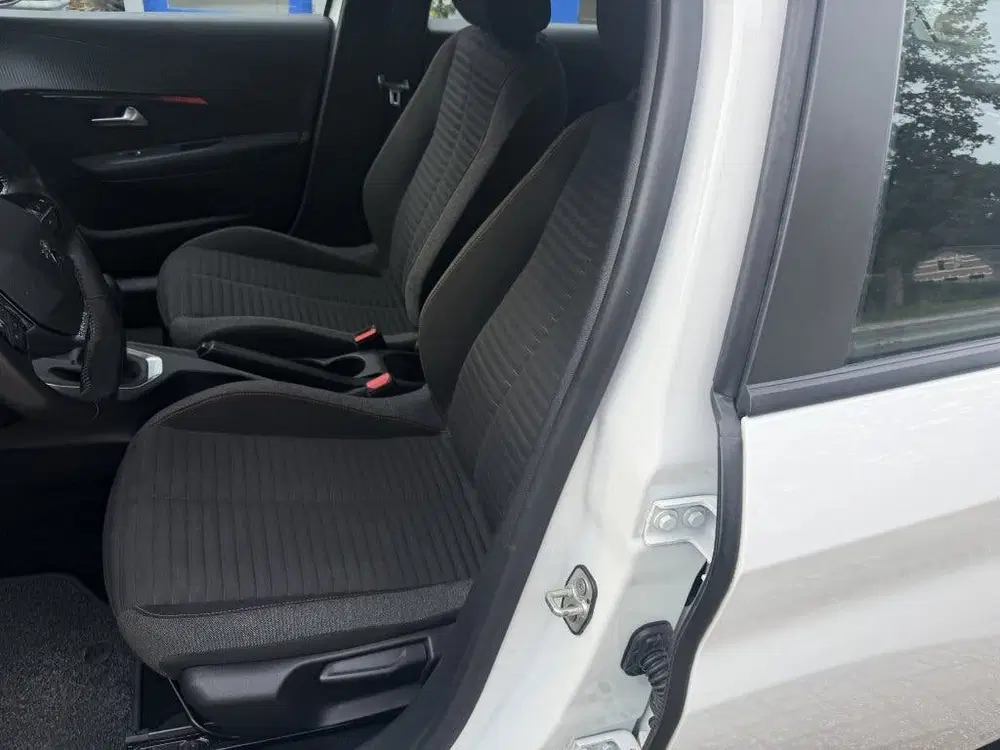 Peugeot 208 1.2 PureTech Active uit 2020, foto 11