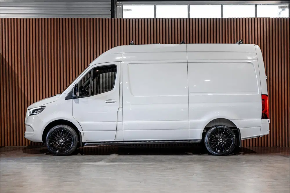 Mercedes-Benz Sprinter 319 3.0 CDI L2H2 uit 2020, foto 4