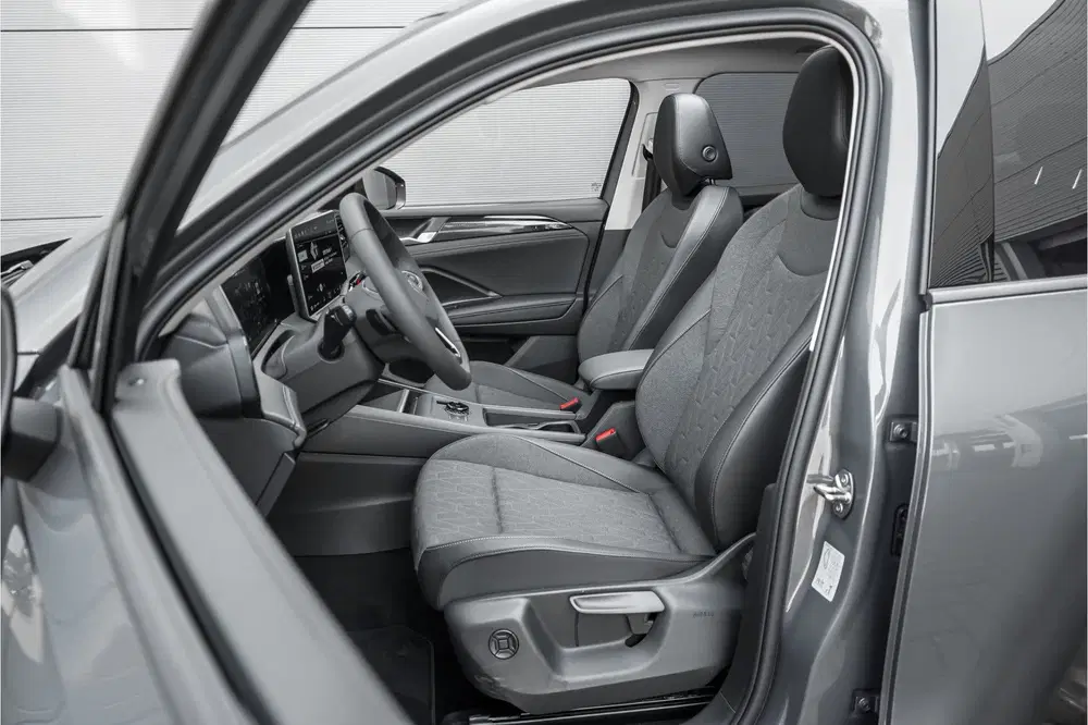 Volkswagen Tiguan 1.5 eHybrid Life IQ Winterpack 360° Elek uit 2026, foto 5