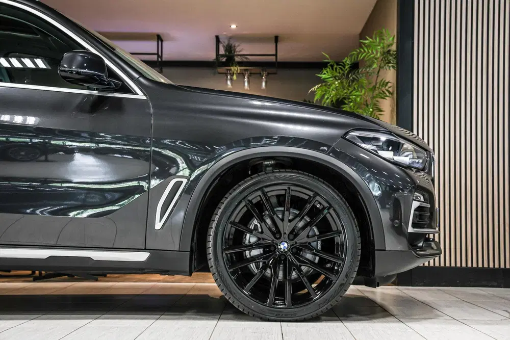 BMW X5 xDrive40i High Executive uit 2019, foto 15