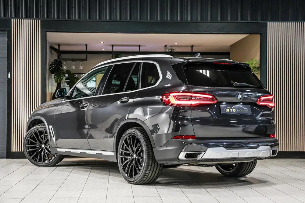 BMW X5 xDrive40i High Executive uit 2019, foto 3
