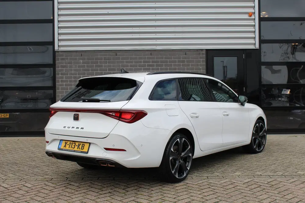 Cupra Leon 1.4 e-Hybrid VZ Adrenaline uit 2021, foto 3