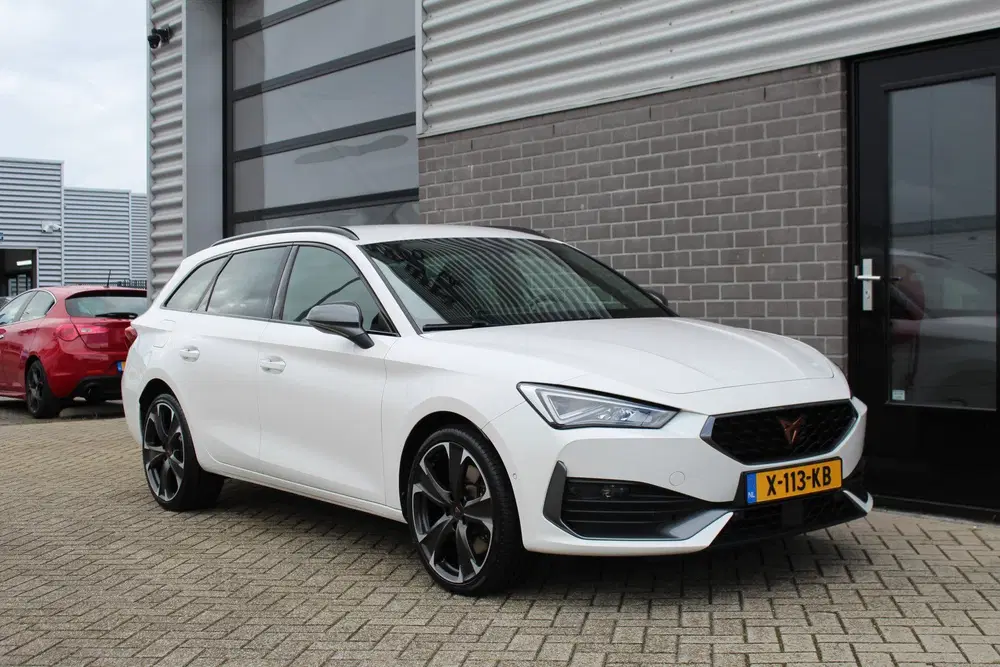 Cupra Leon 1.4 e-Hybrid VZ Adrenaline uit 2021, foto 6