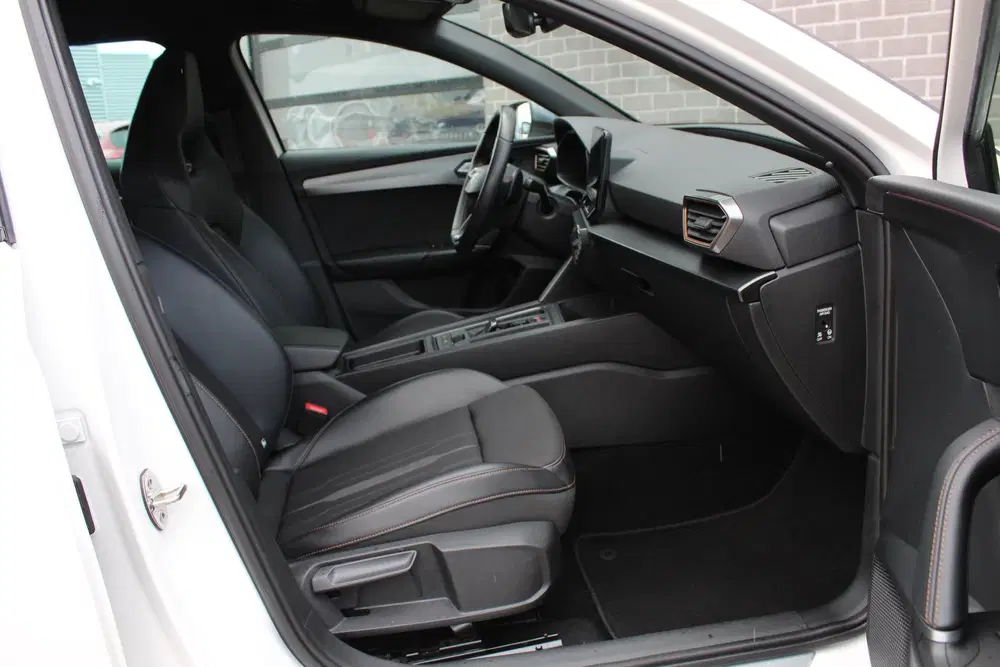 Cupra Leon 1.4 e-Hybrid VZ Adrenaline uit 2021, foto 9